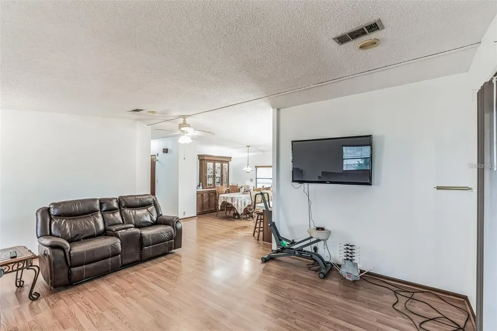 224 Covent Garden Avenue Davenport FL 33897