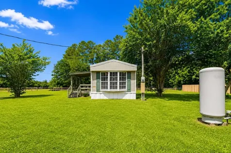 219 SE Adams Street High Springs FL 32643