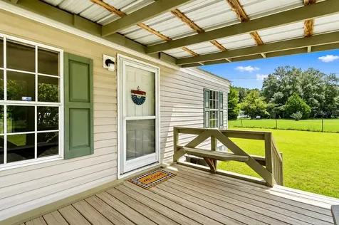 219 SE Adams Street High Springs FL 32643