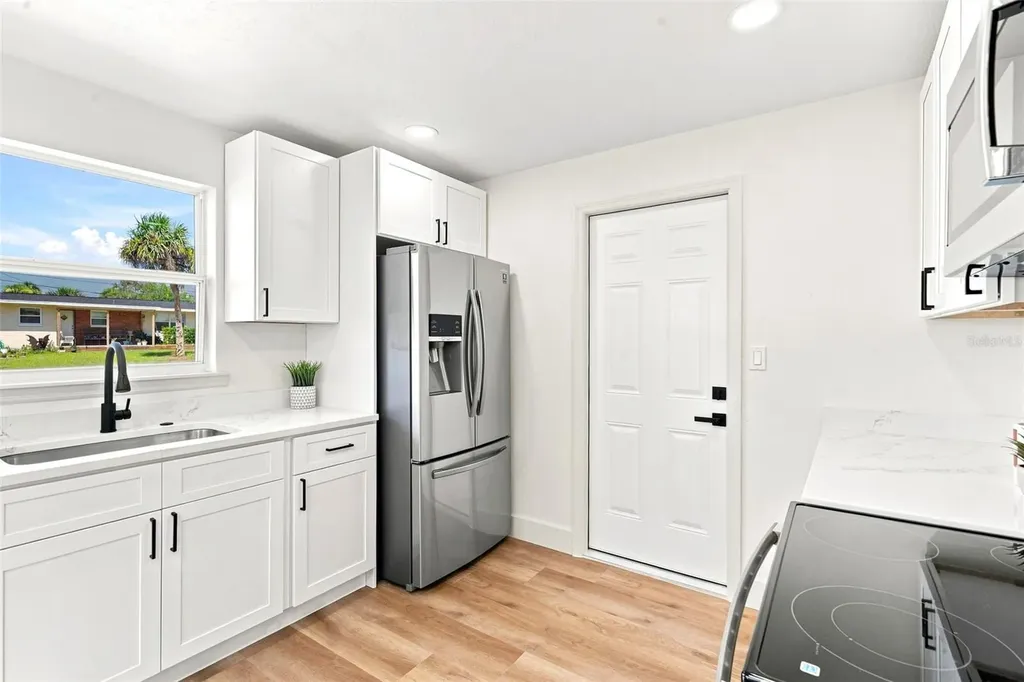 2542 W Coral Way Daytona Beach FL 32118