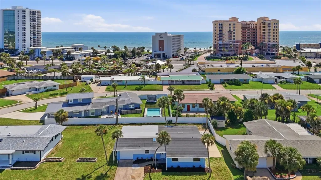 2542 W Coral Way Daytona Beach FL 32118
