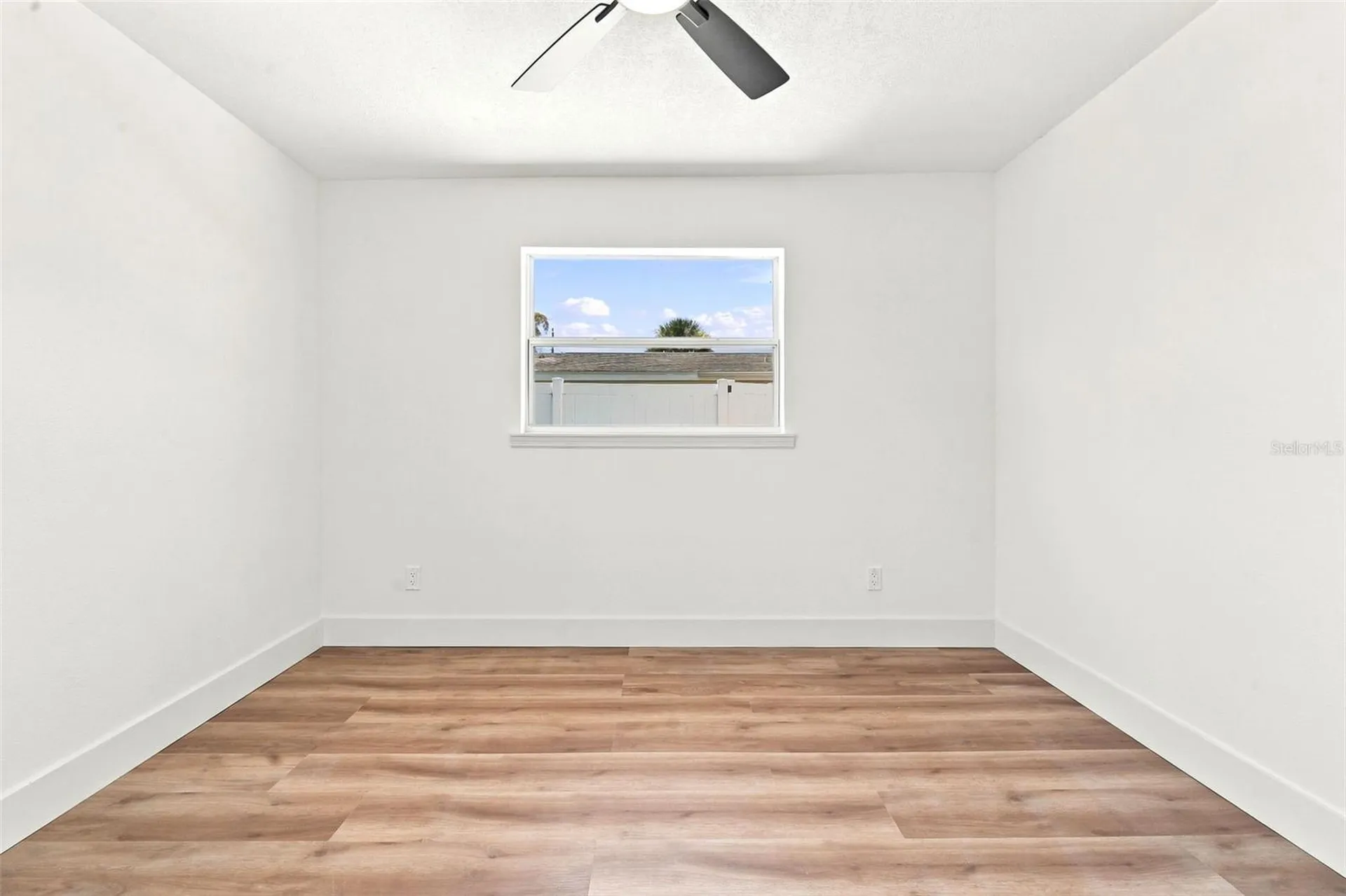 2542 W Coral Way Daytona Beach FL 32118