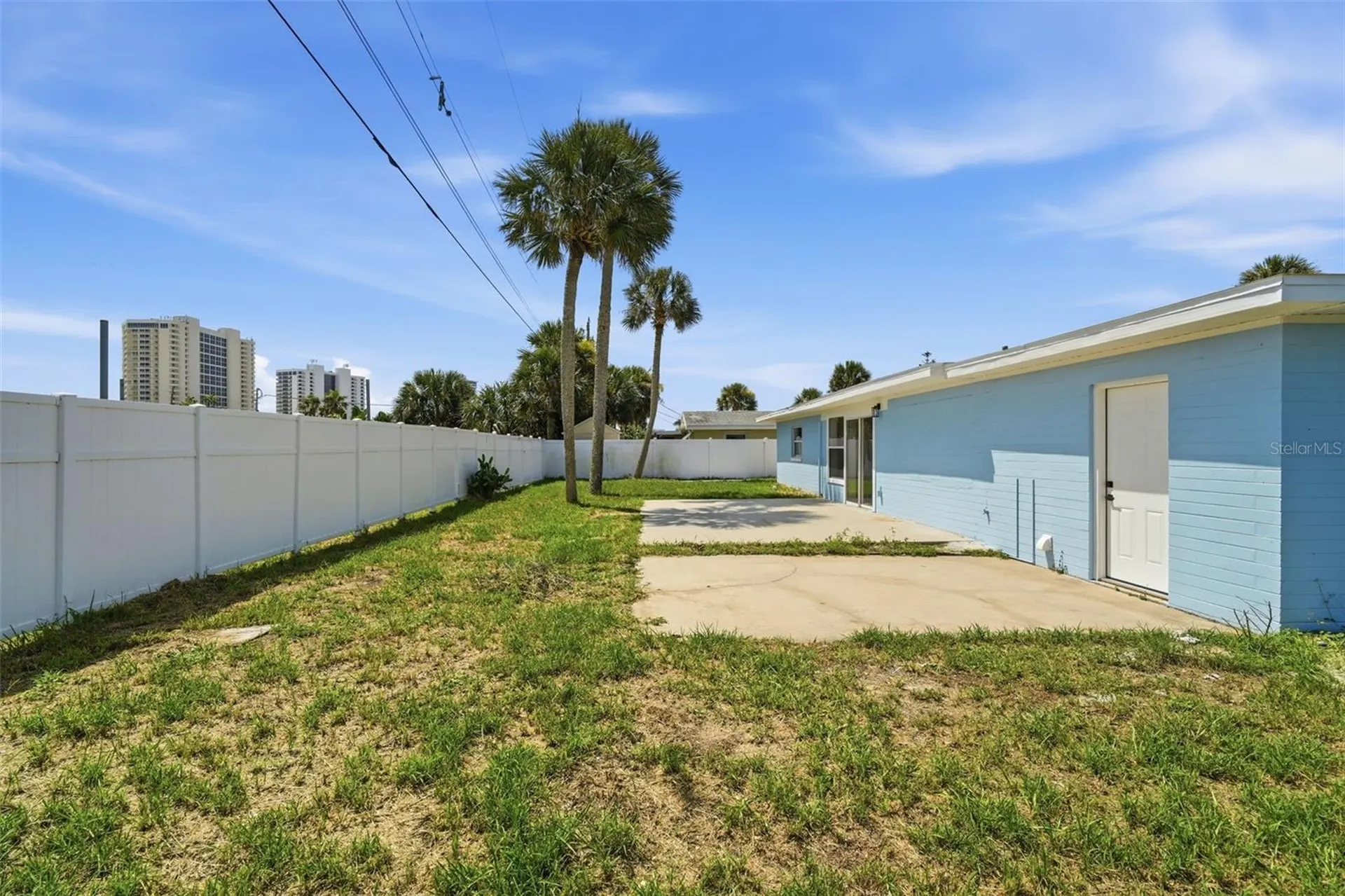 2542 W Coral Way Daytona Beach FL 32118