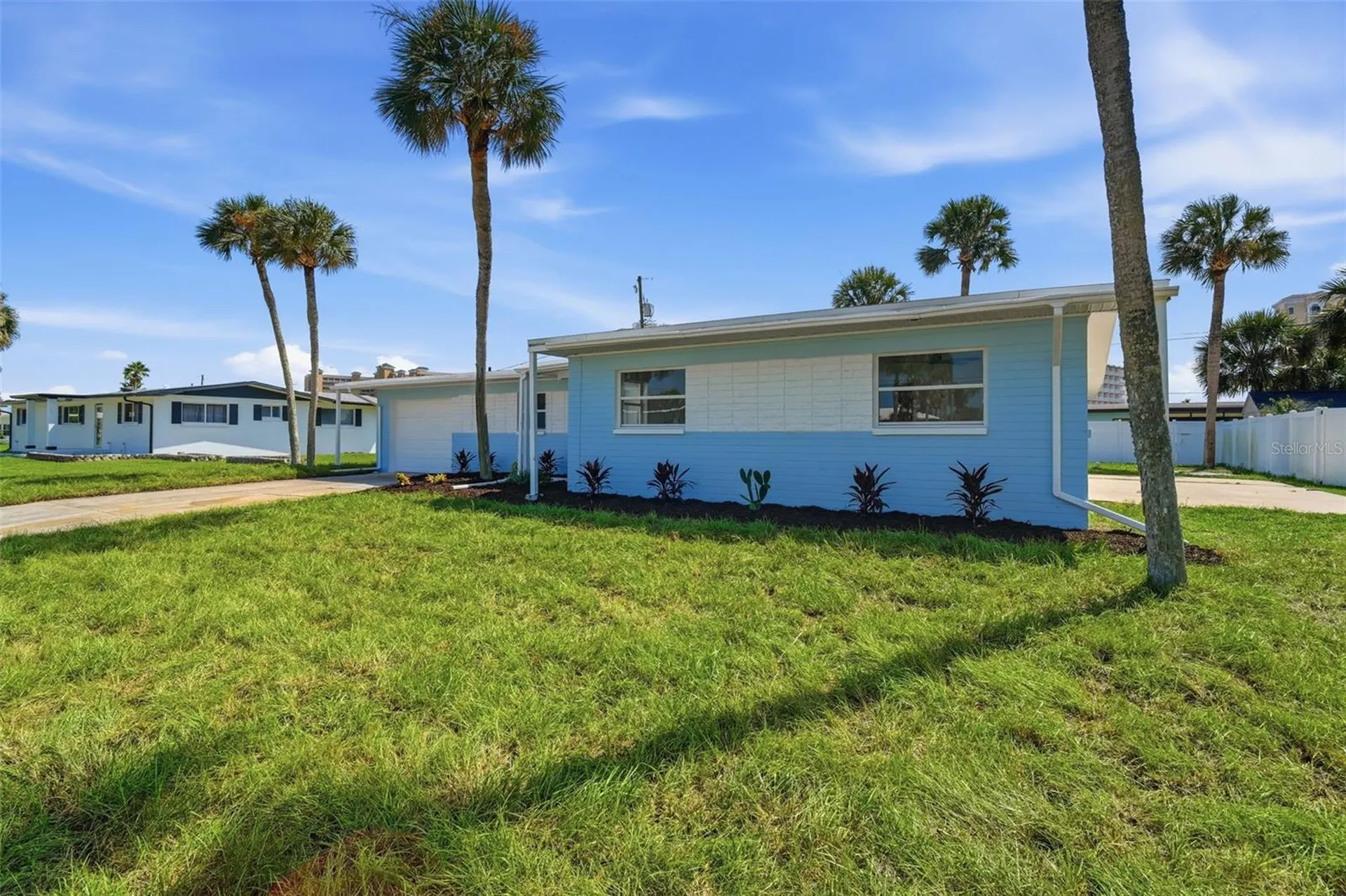 2542 W Coral Way Daytona Beach FL 32118