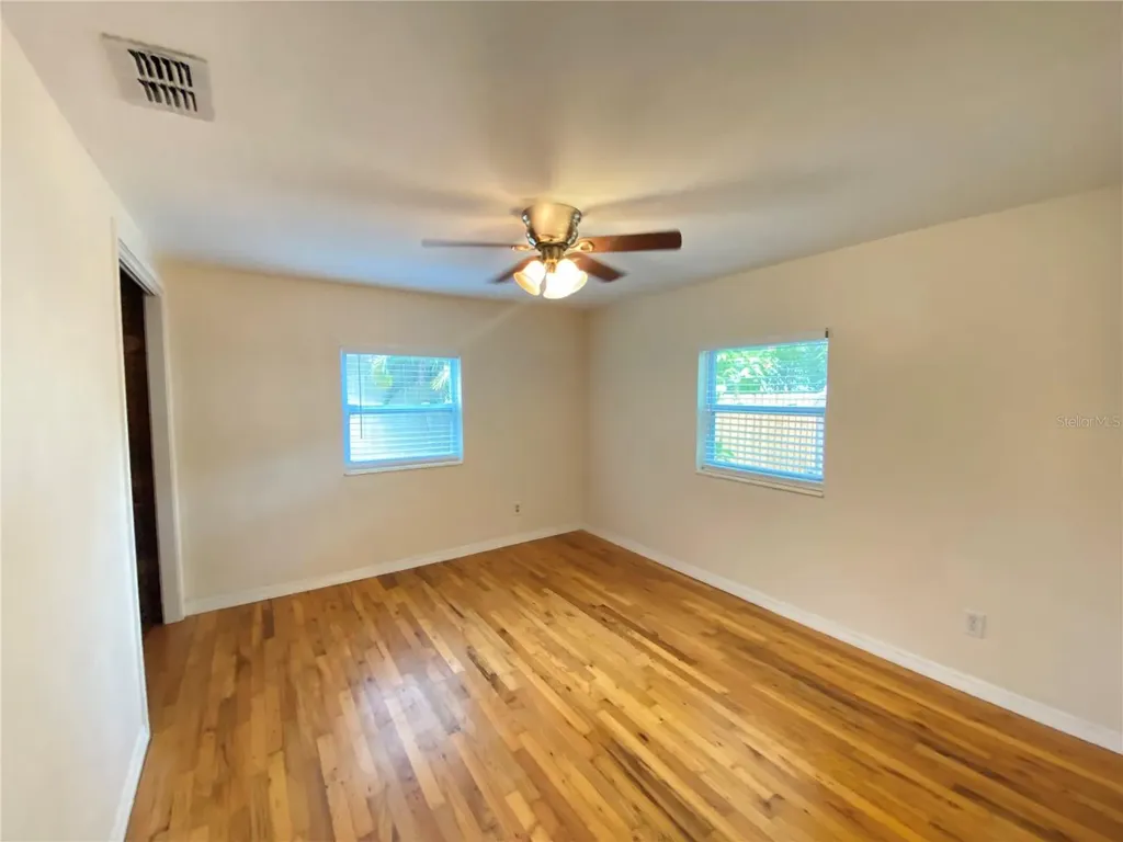 5341 43rd Avenue N St Petersburg FL 33709
