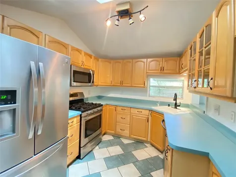 5341 43rd Avenue N St Petersburg FL 33709