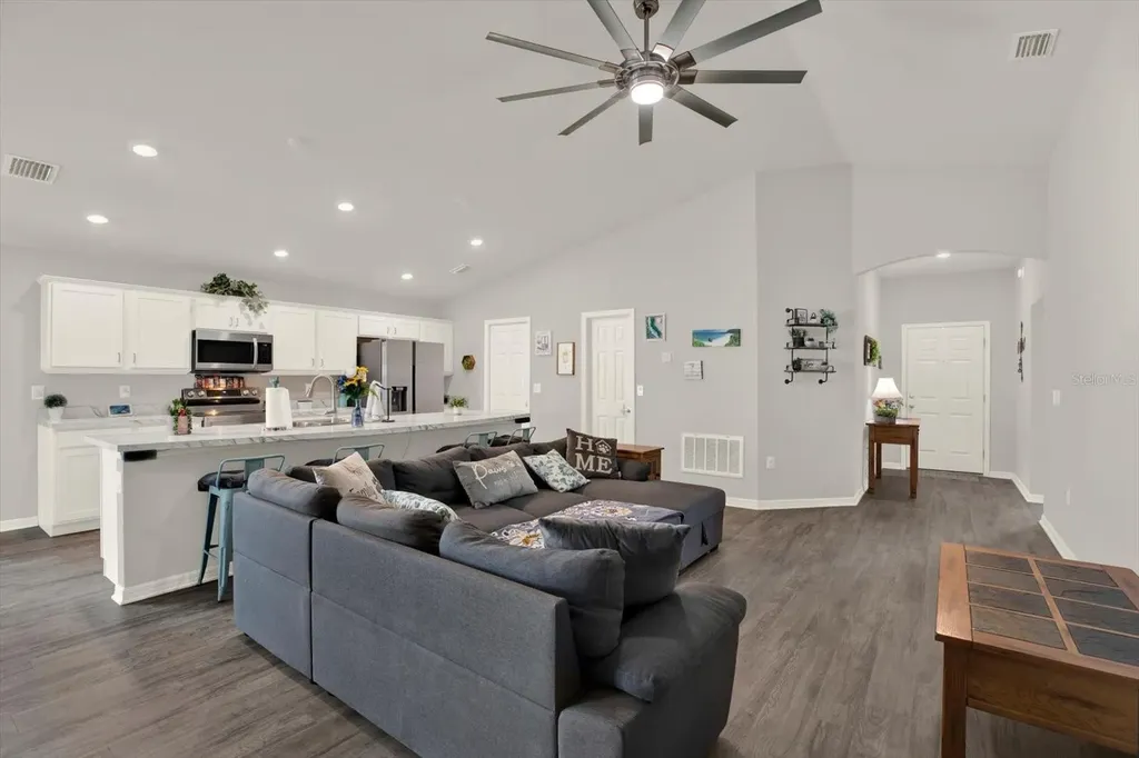 117 Eagle Summit Drive Ruskin FL 33570