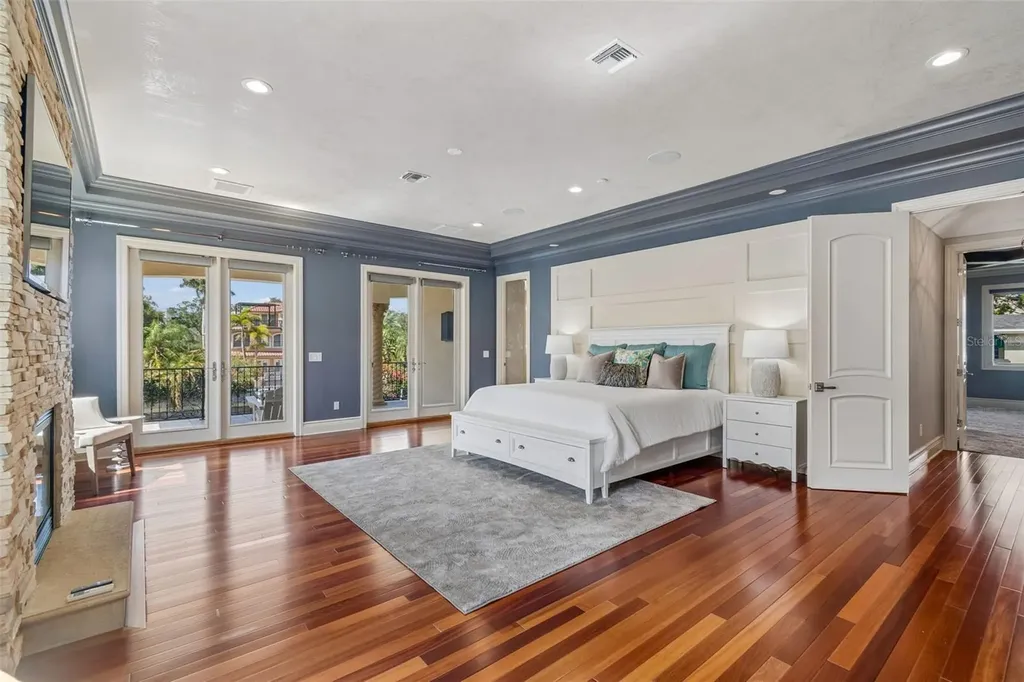 4927 Lyford Cay Road Tampa FL 33629