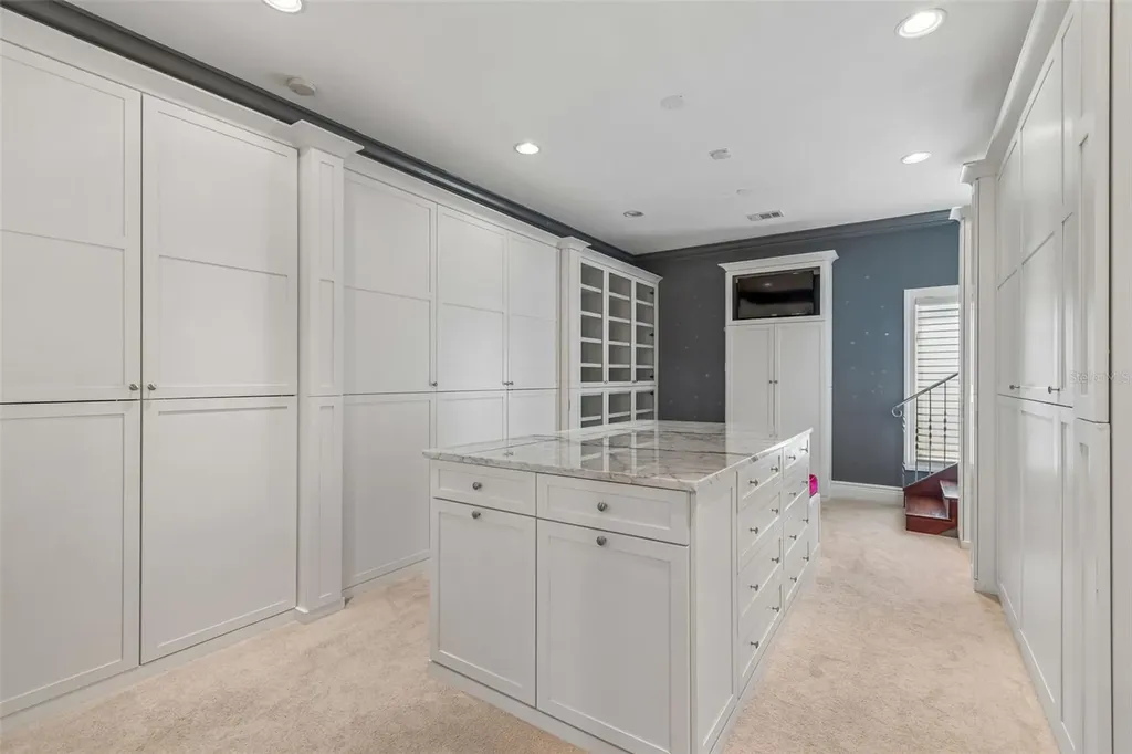 4927 Lyford Cay Road Tampa FL 33629