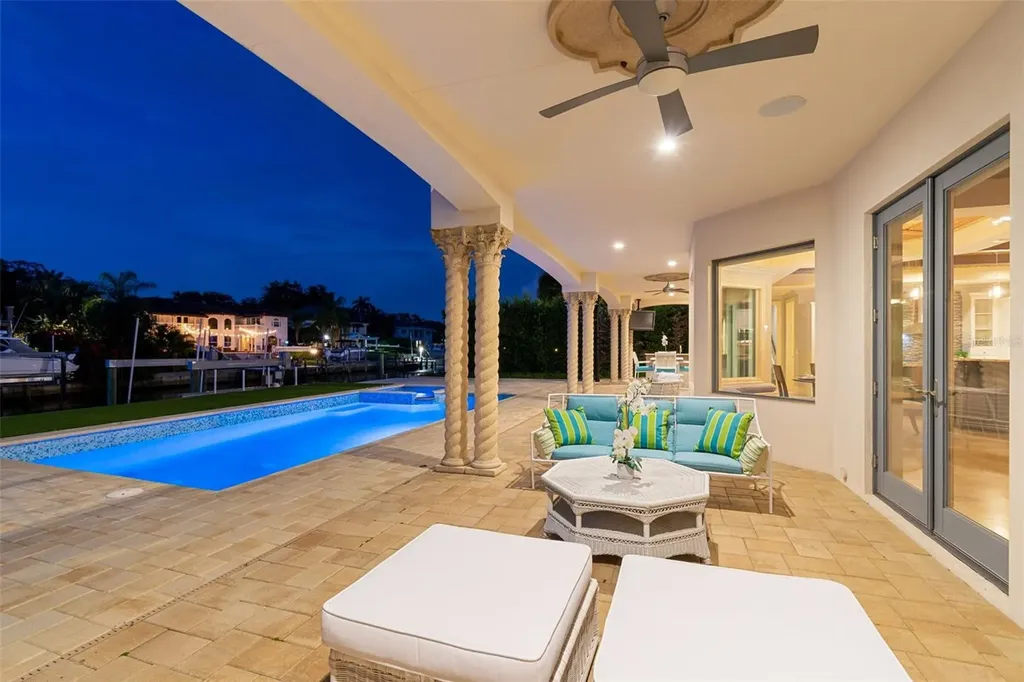 4927 Lyford Cay Road Tampa FL 33629