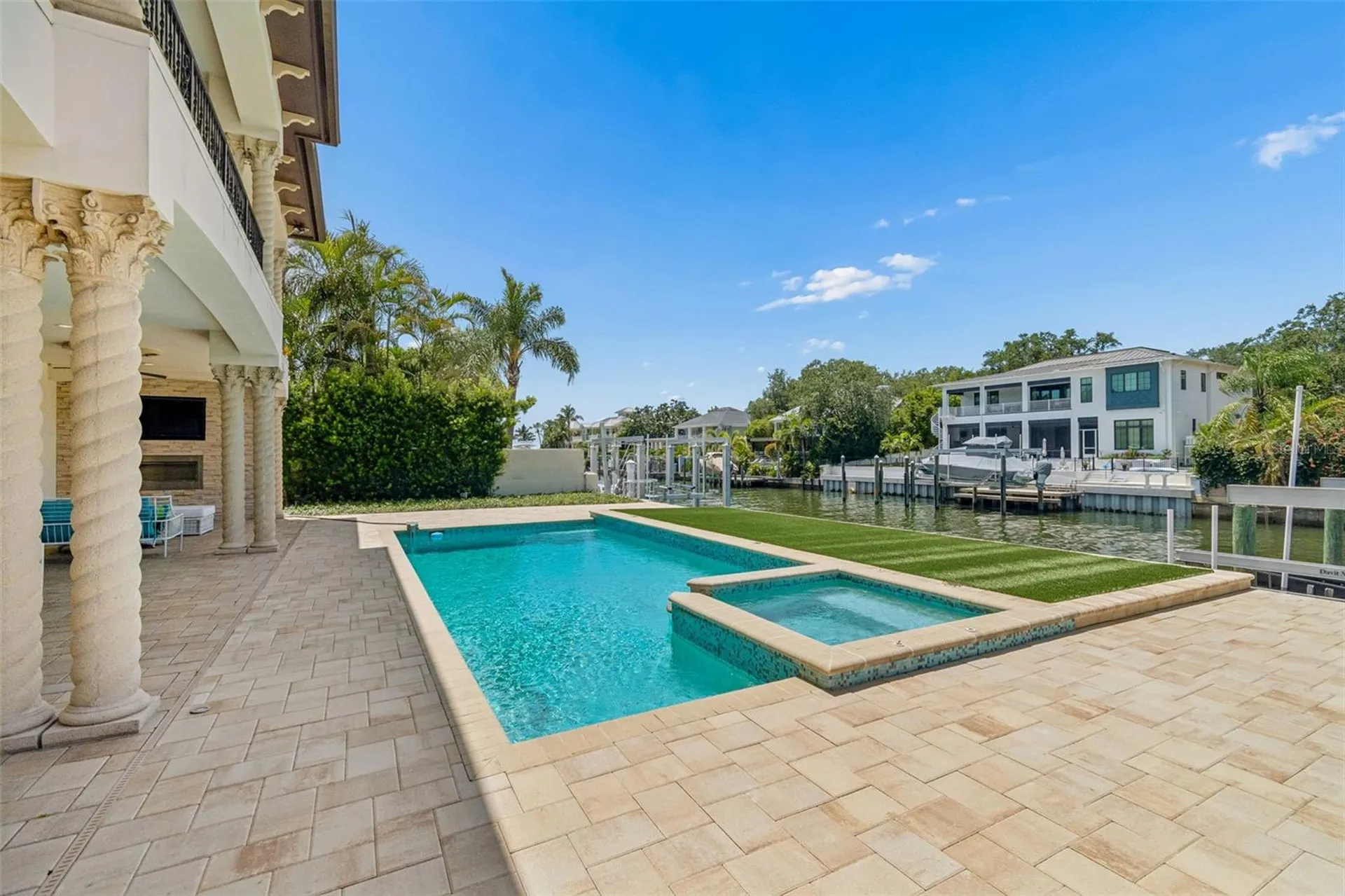 4927 Lyford Cay Road Tampa FL 33629