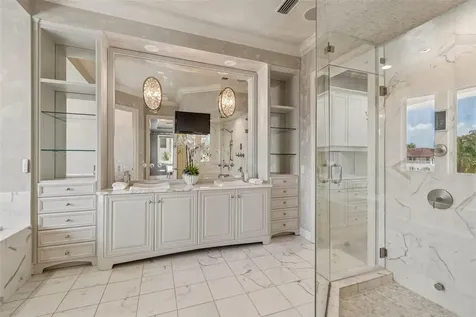 4927 Lyford Cay Road Tampa FL 33629