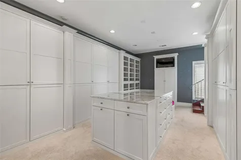 4927 Lyford Cay Road Tampa FL 33629