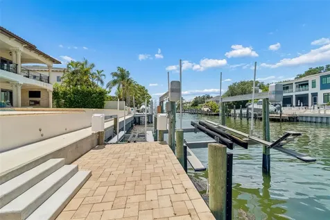 4927 Lyford Cay Road Tampa FL 33629