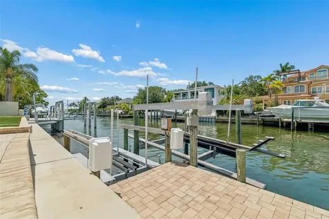 4927 Lyford Cay Road Tampa FL 33629