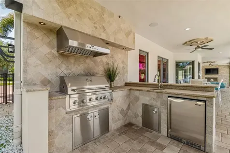 4927 Lyford Cay Road Tampa FL 33629