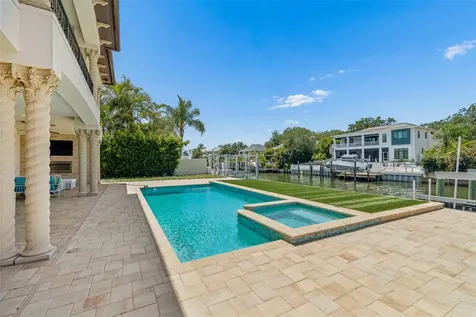 4927 Lyford Cay Road Tampa FL 33629