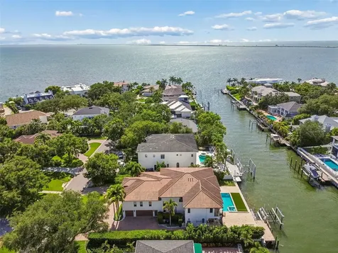 4927 Lyford Cay Road Tampa FL 33629