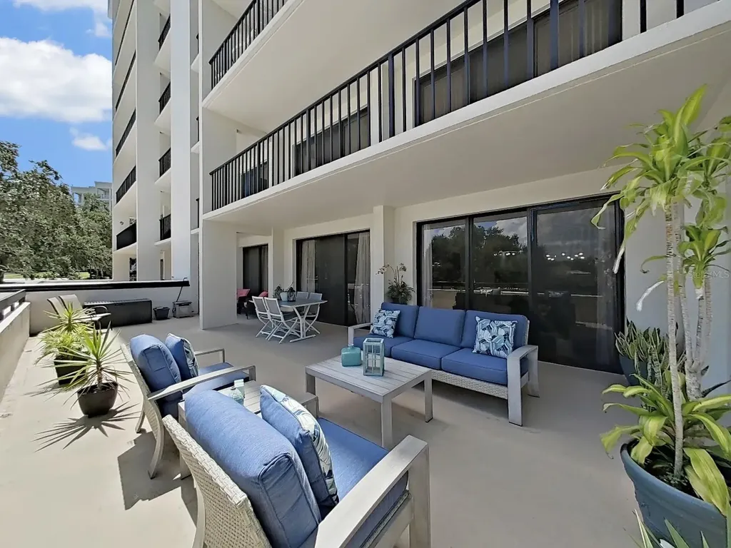150 Belleview Boulevard Belleair FL 33756