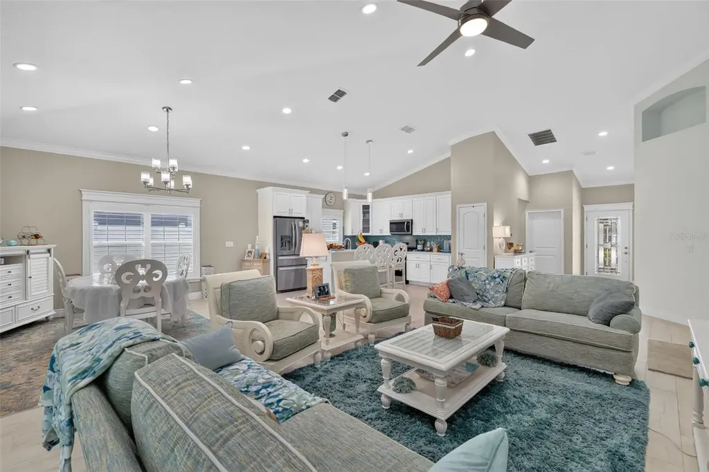 12615 NE 49th Drive Oxford FL 34484