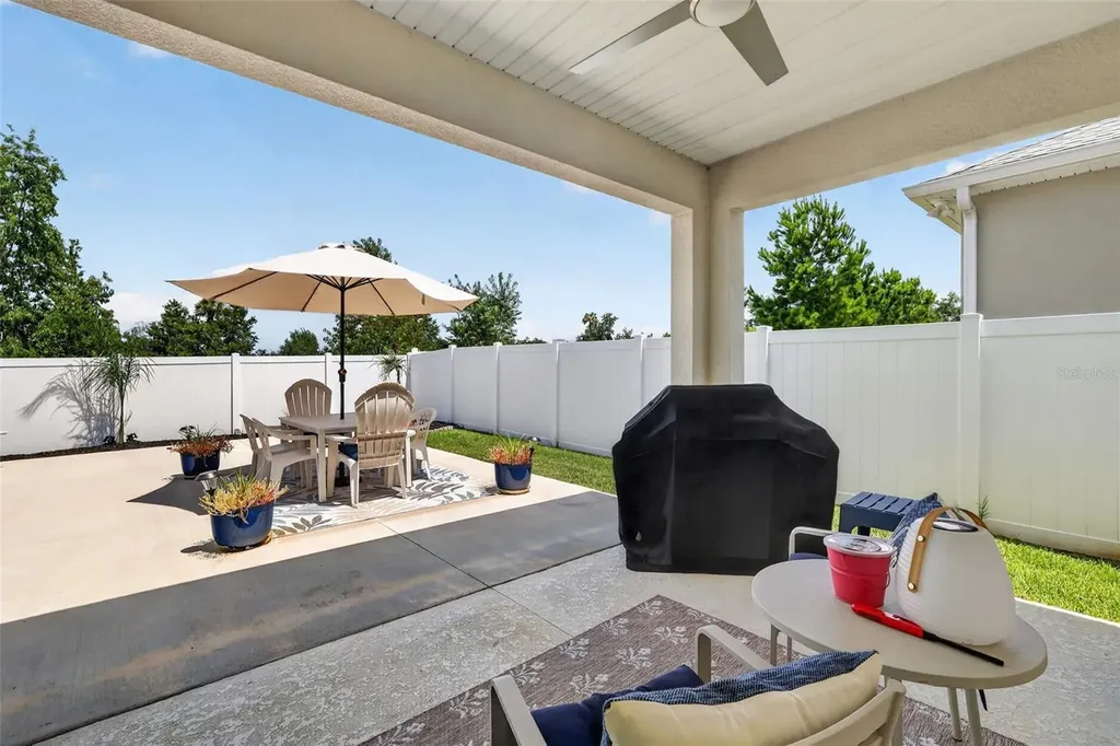 12615 NE 49th Drive Oxford FL 34484