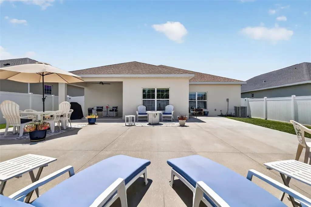 12615 NE 49th Drive Oxford FL 34484