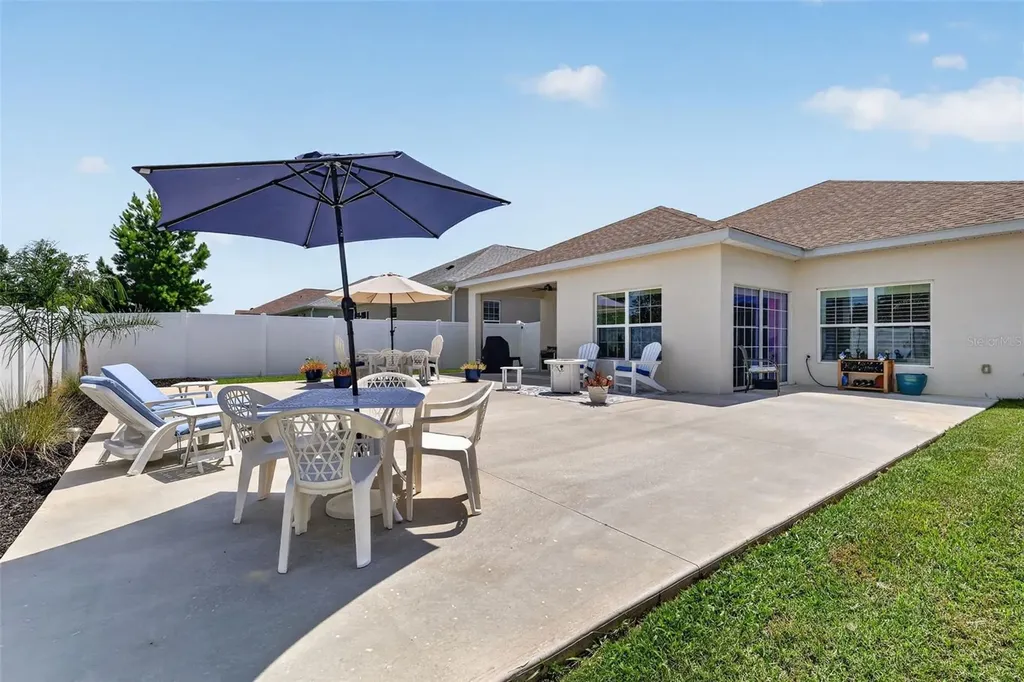 12615 NE 49th Drive Oxford FL 34484