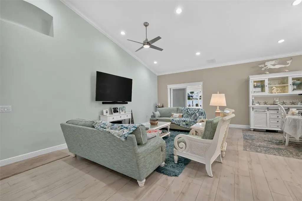 12615 NE 49th Drive Oxford FL 34484