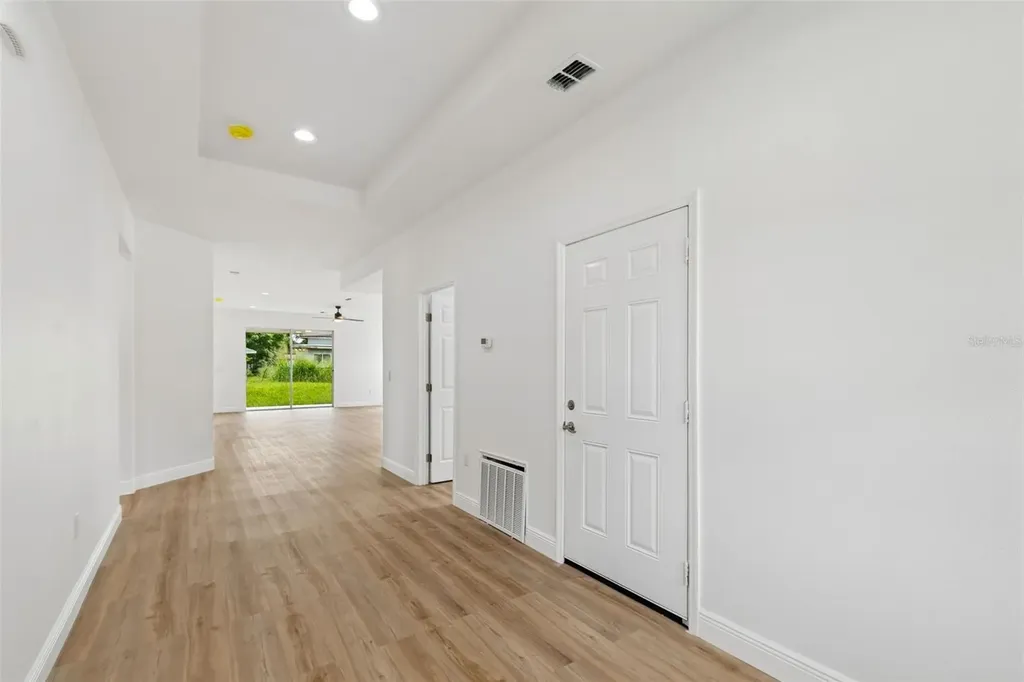 2523 Avenue E SW Winter Haven FL 33880