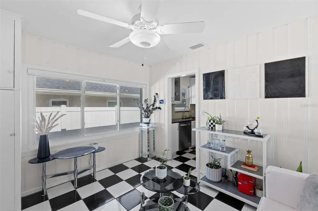170 22nd Avenue N St Petersburg FL 33704