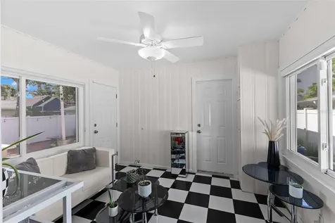 170 22nd Avenue N St Petersburg FL 33704