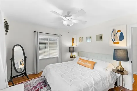 170 22nd Avenue N St Petersburg FL 33704