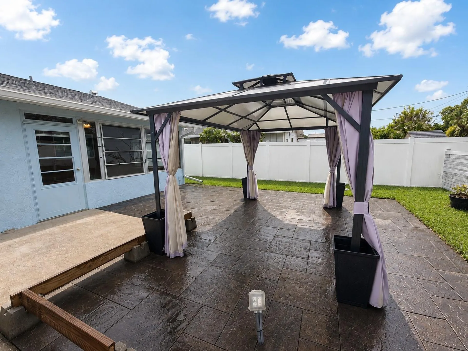 3753 15th Avenue N St Petersburg FL 33713