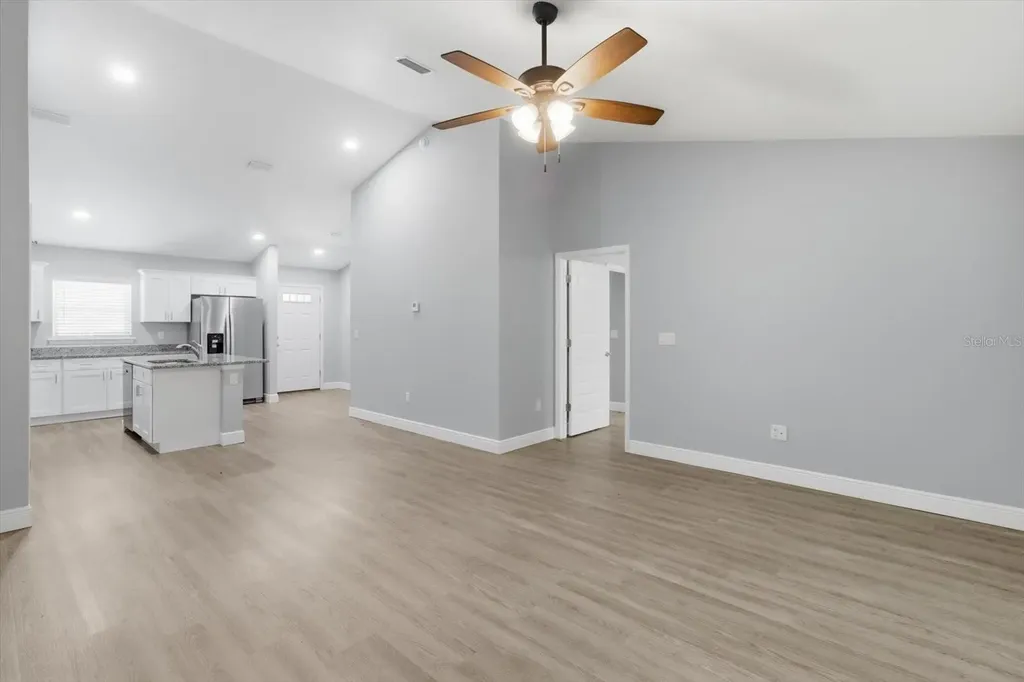 9198/9200 N Peachtree Way Citrus Springs FL 34434