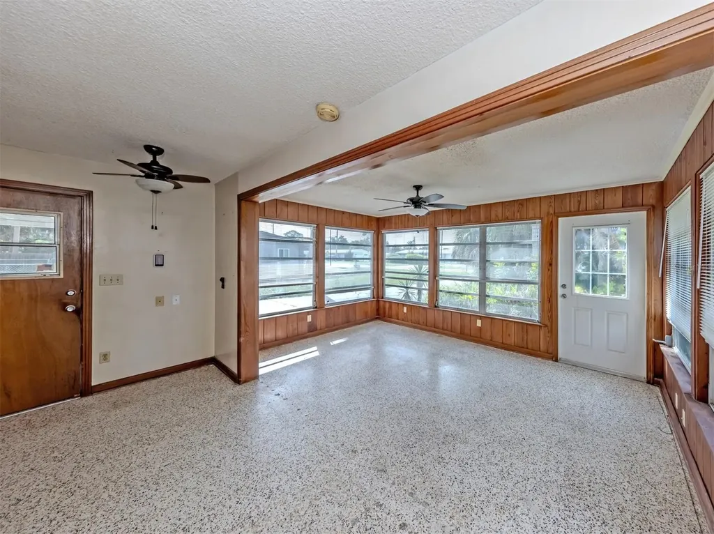 730 S Venice Boulevard Venice FL 34293