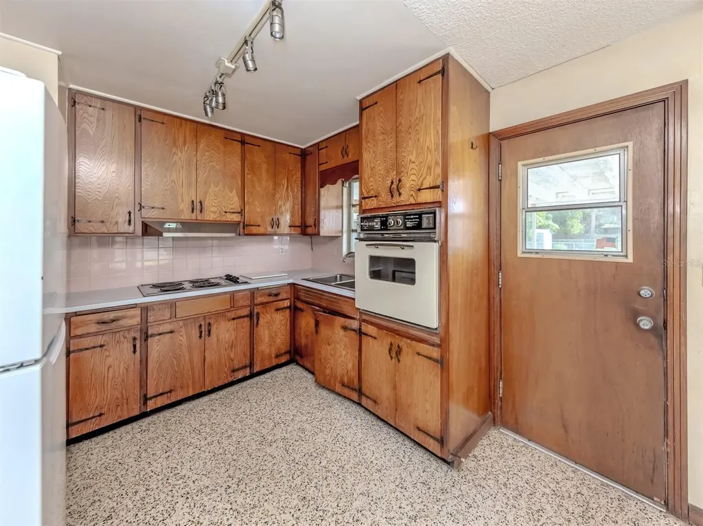 730 S Venice Boulevard Venice FL 34293