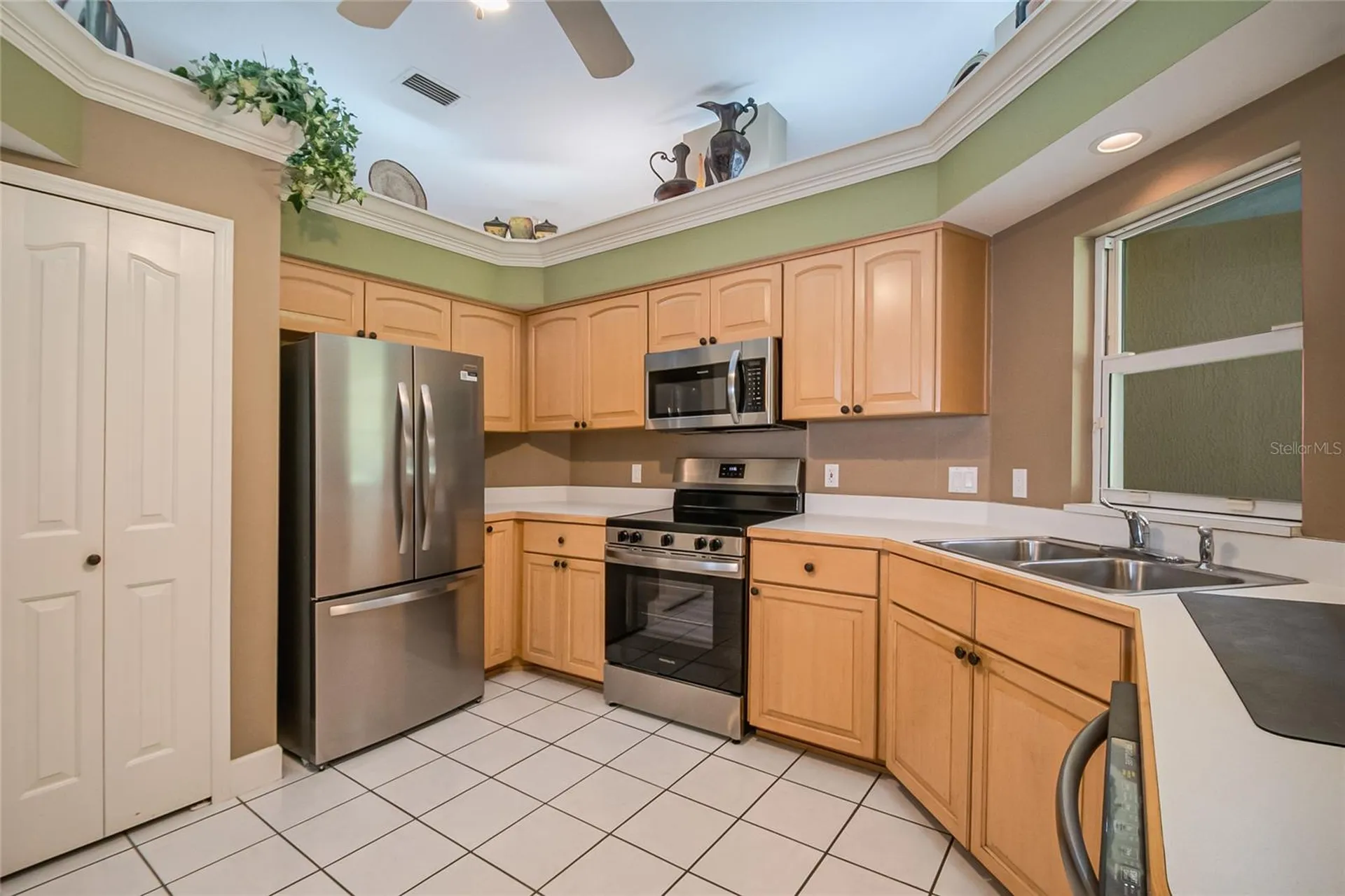 2672 Lake Jackson Circle Apopka FL 32703