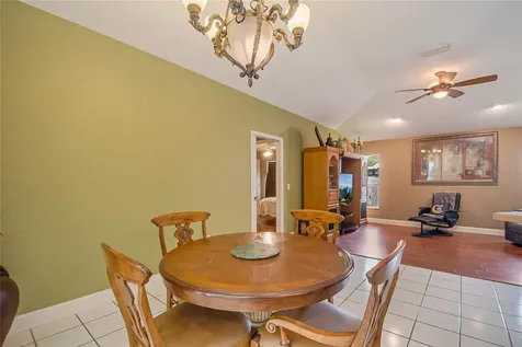 2672 Lake Jackson Circle Apopka FL 32703