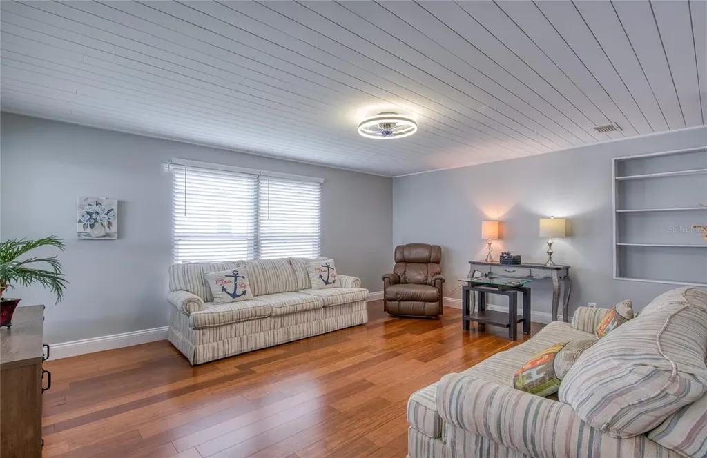 407 Dolphin Drive S Oldsmar FL 34677
