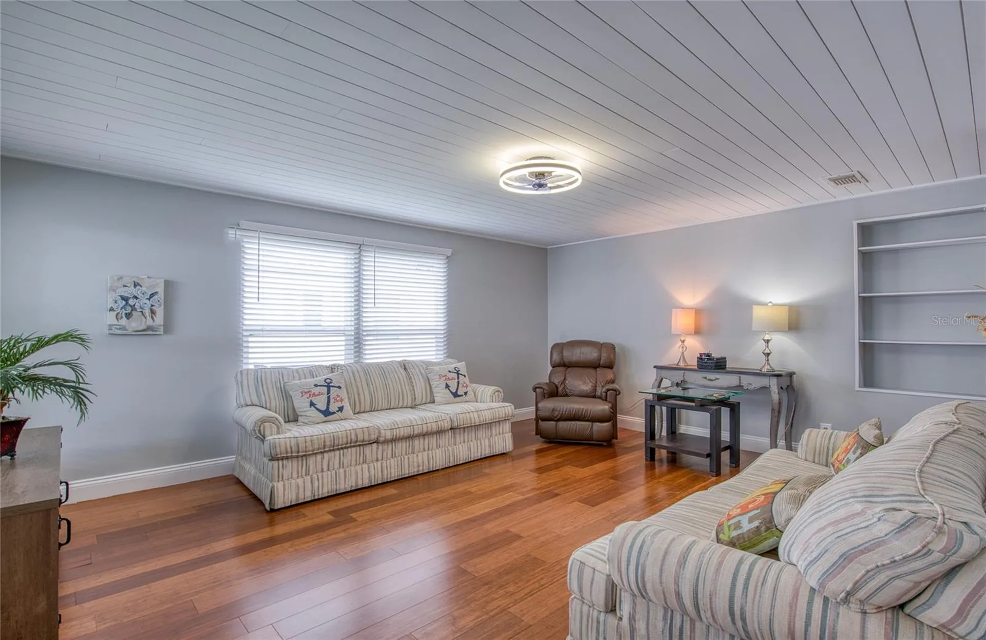 407 Dolphin Drive S Oldsmar FL 34677