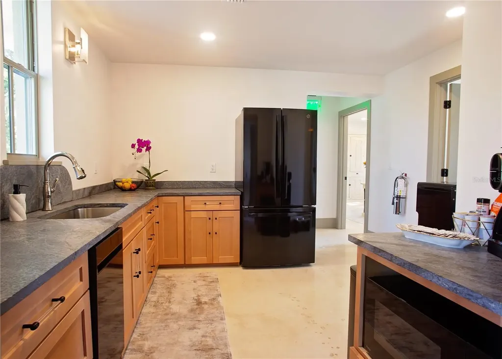 521 SE 2nd Street Ocala FL 34471