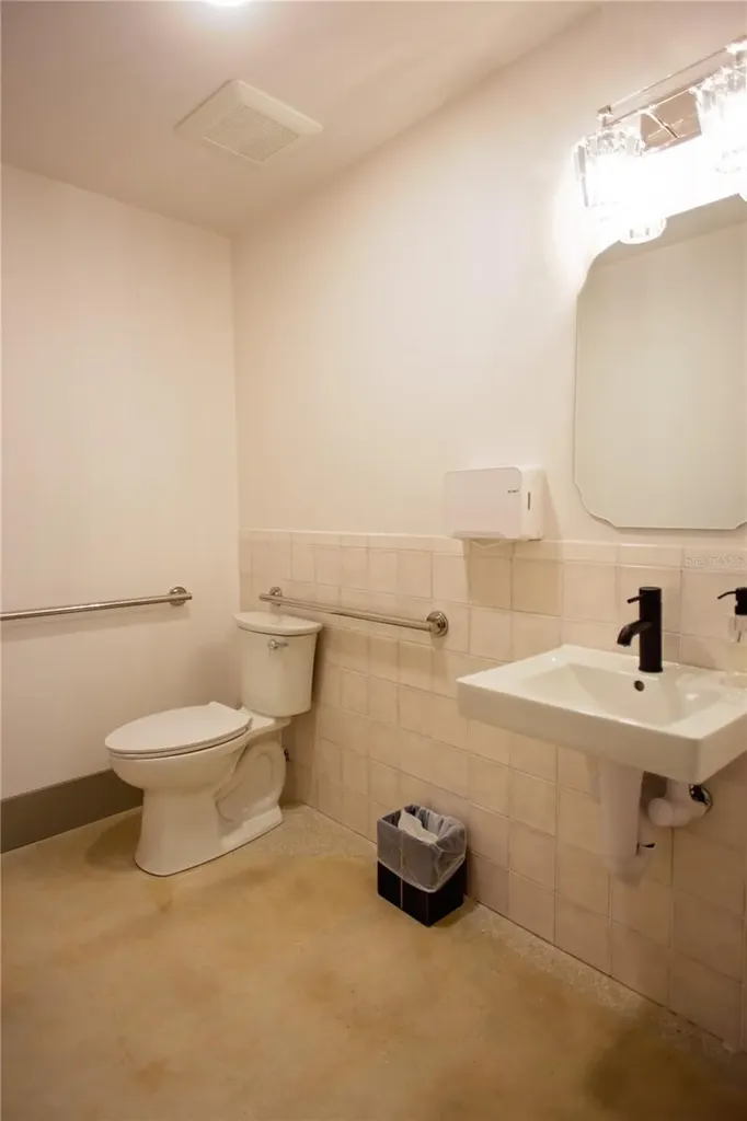 521 SE 2nd Street Ocala FL 34471