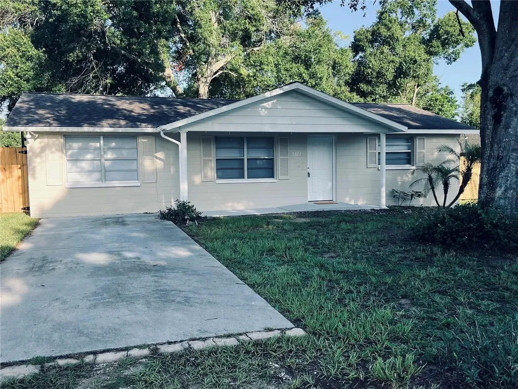 5323 Satsuma Drive Zephyrhills FL 33542