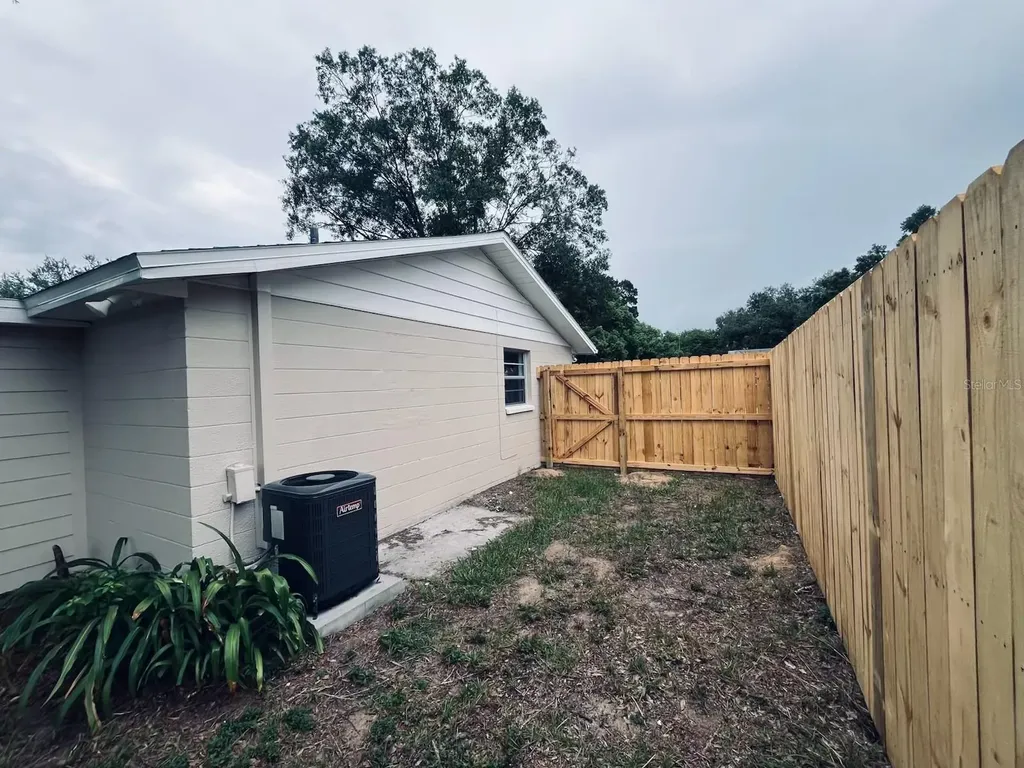 5323 Satsuma Drive Zephyrhills FL 33542
