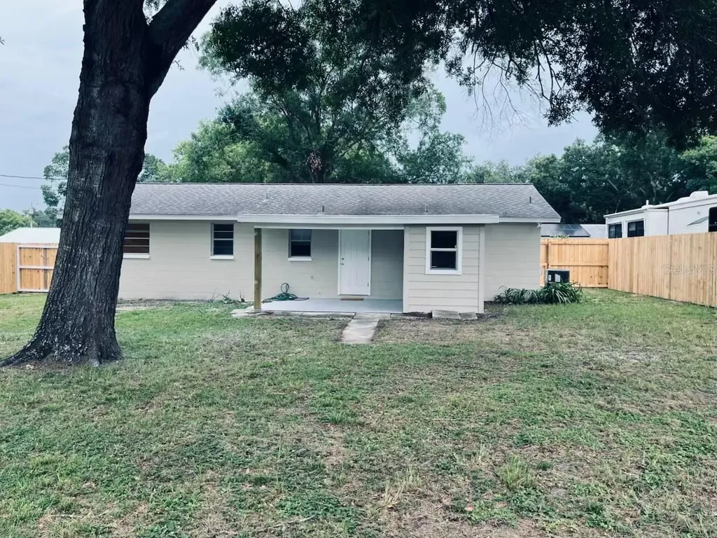 5323 Satsuma Drive Zephyrhills FL 33542