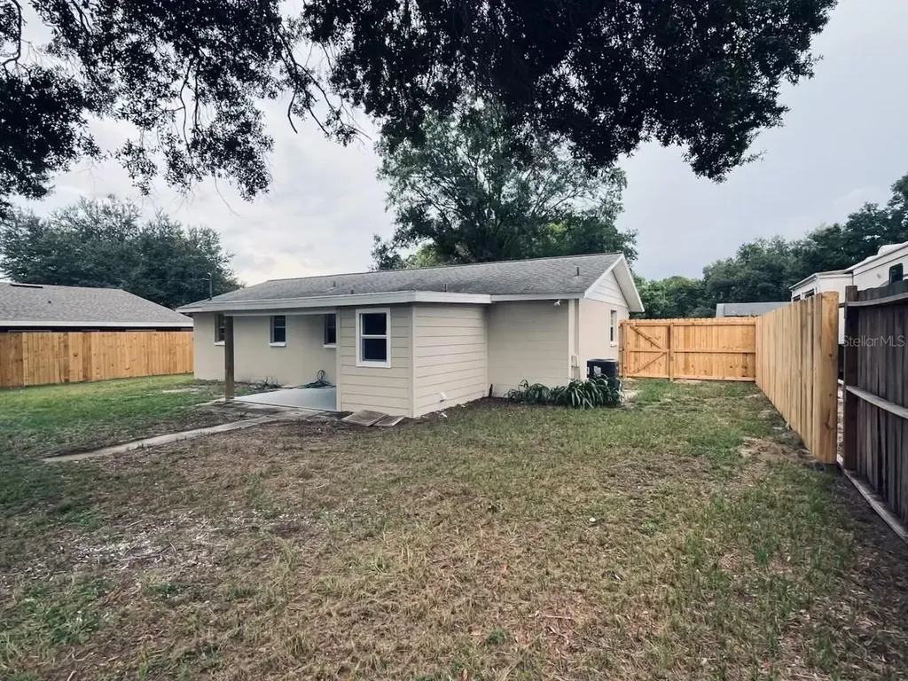 5323 Satsuma Drive Zephyrhills FL 33542
