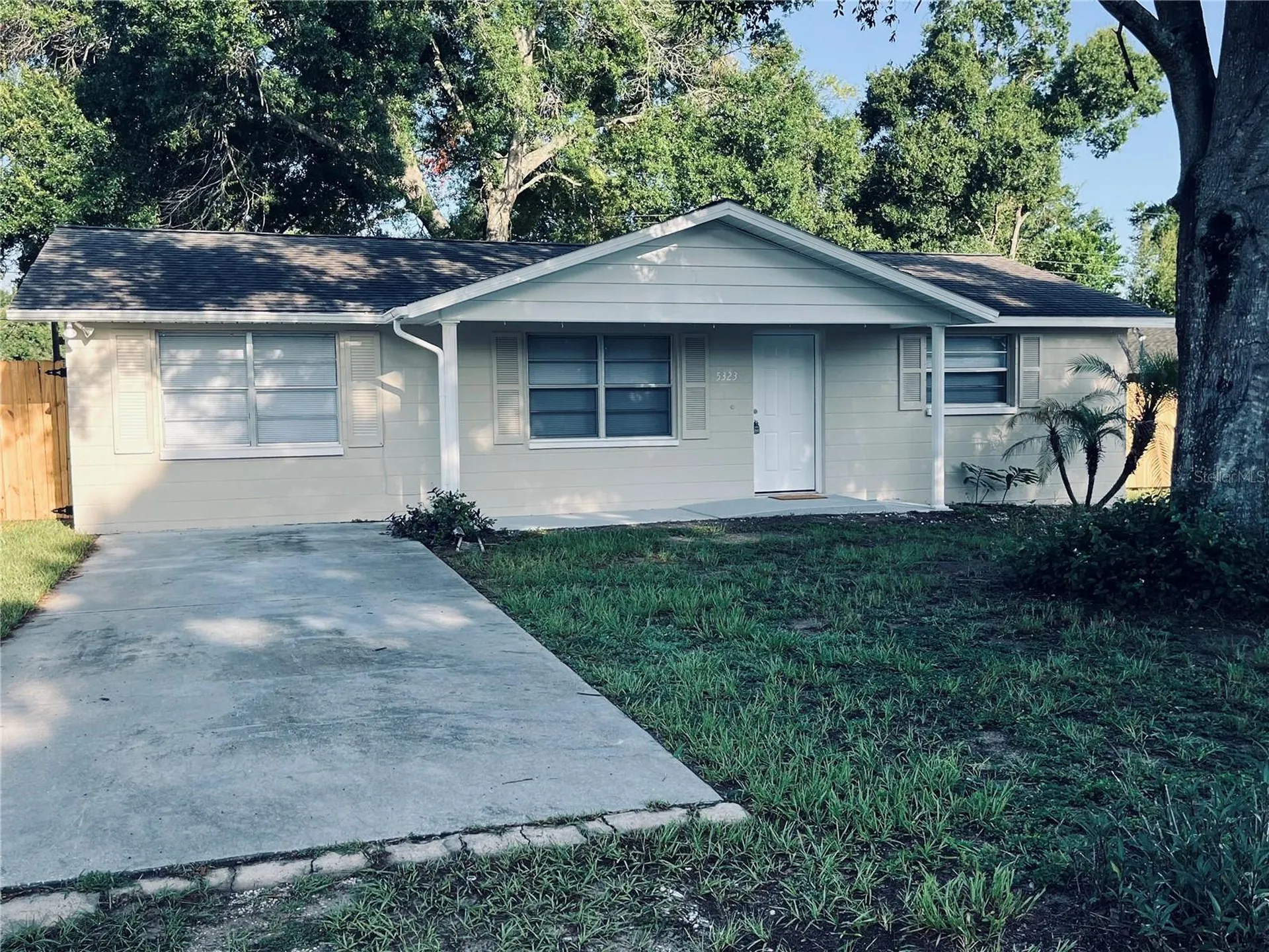 5323 Satsuma Drive Zephyrhills FL 33542