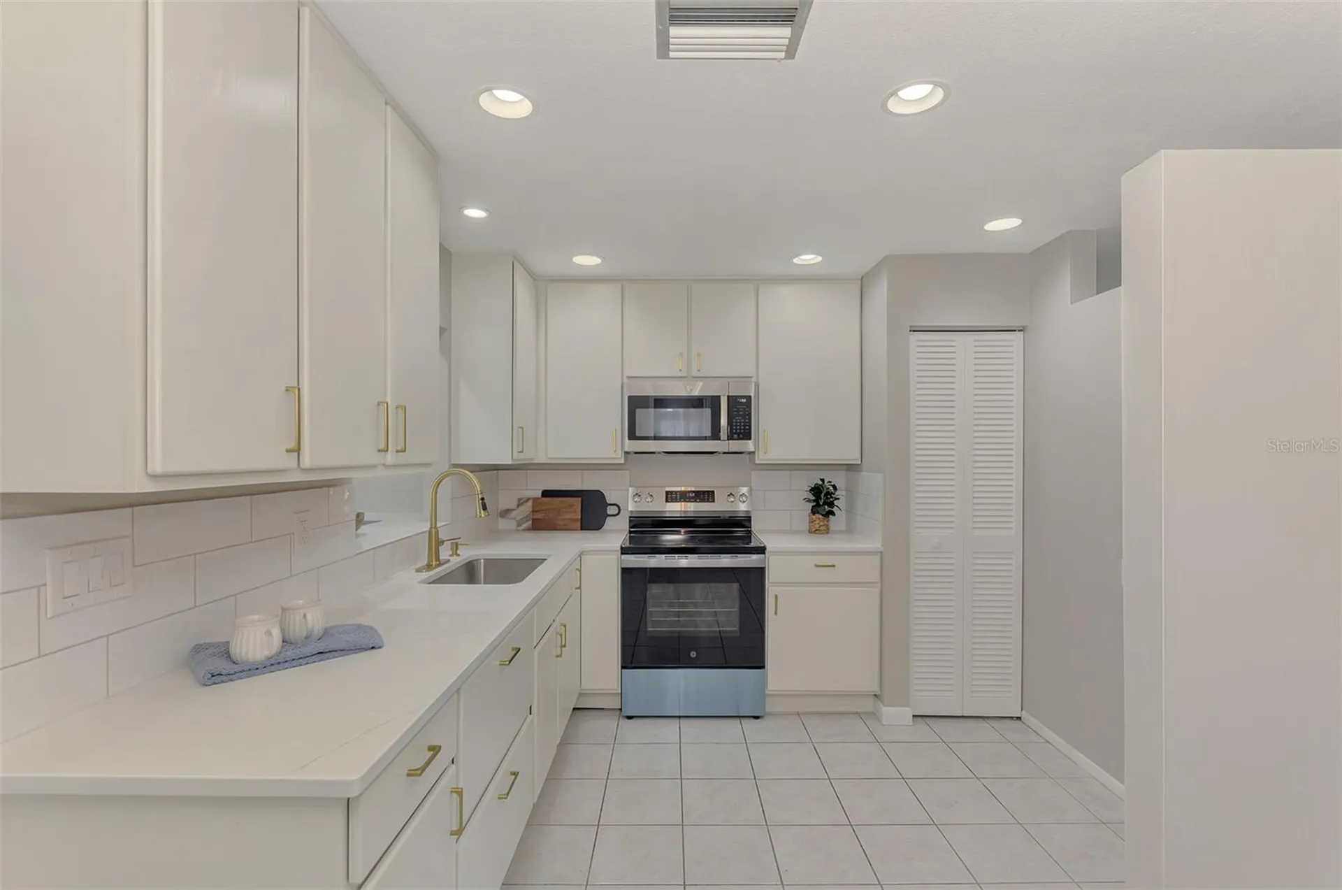 166 Chatham Street NW Port Charlotte FL 33952