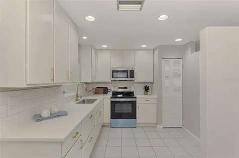 166 Chatham Street NW Port Charlotte FL 33952