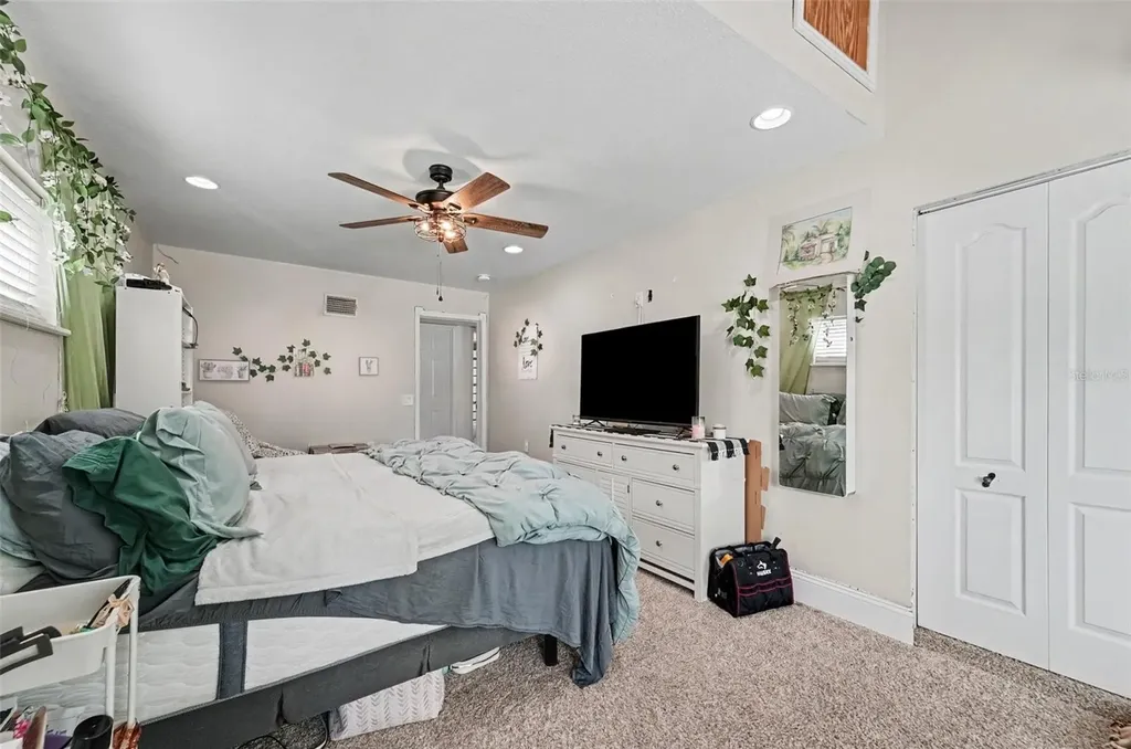 7238 Hillcrest Street Leesburg FL 34748